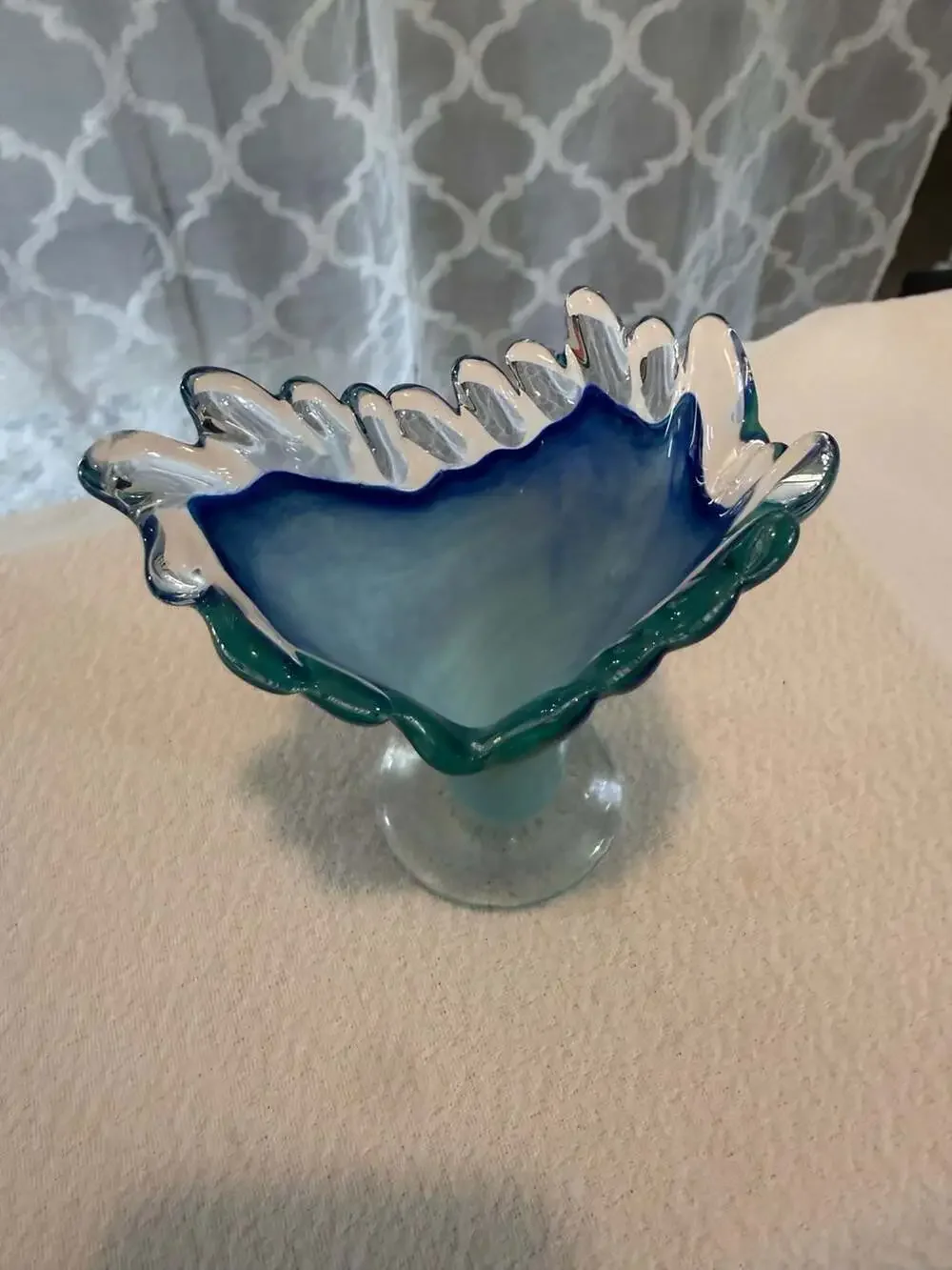 Vintage Murano (style) Sommerso Wave Crest Ruffled Art Glass Vase